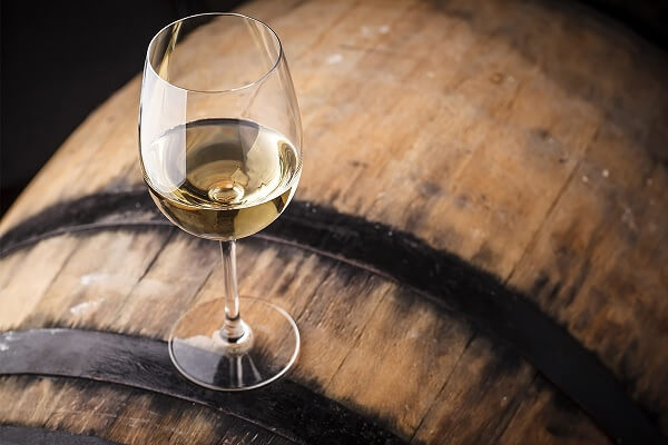 Những thông tin cần biết về thùng gỗ sồi rượu vang và rượu whisky là gì?