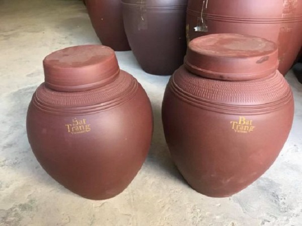 Phương pháp ủ rượu bằng chum sành hay thùng gỗ sồi loại nào tốt hơn?